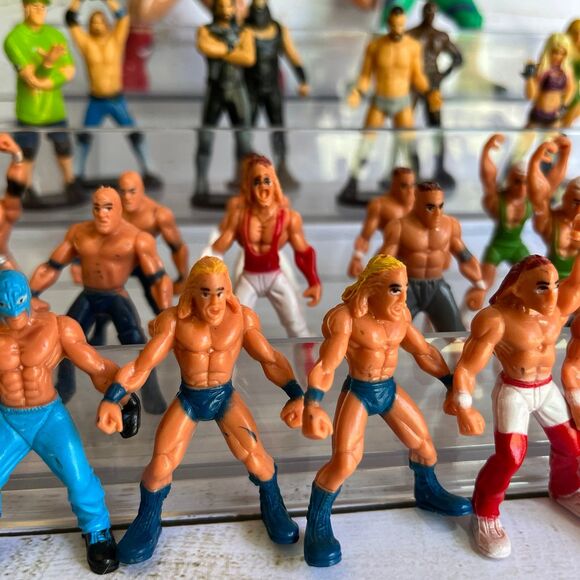 Vintage WWE Wrestlers Action Figures Set of 34 - Picture 3 of 11